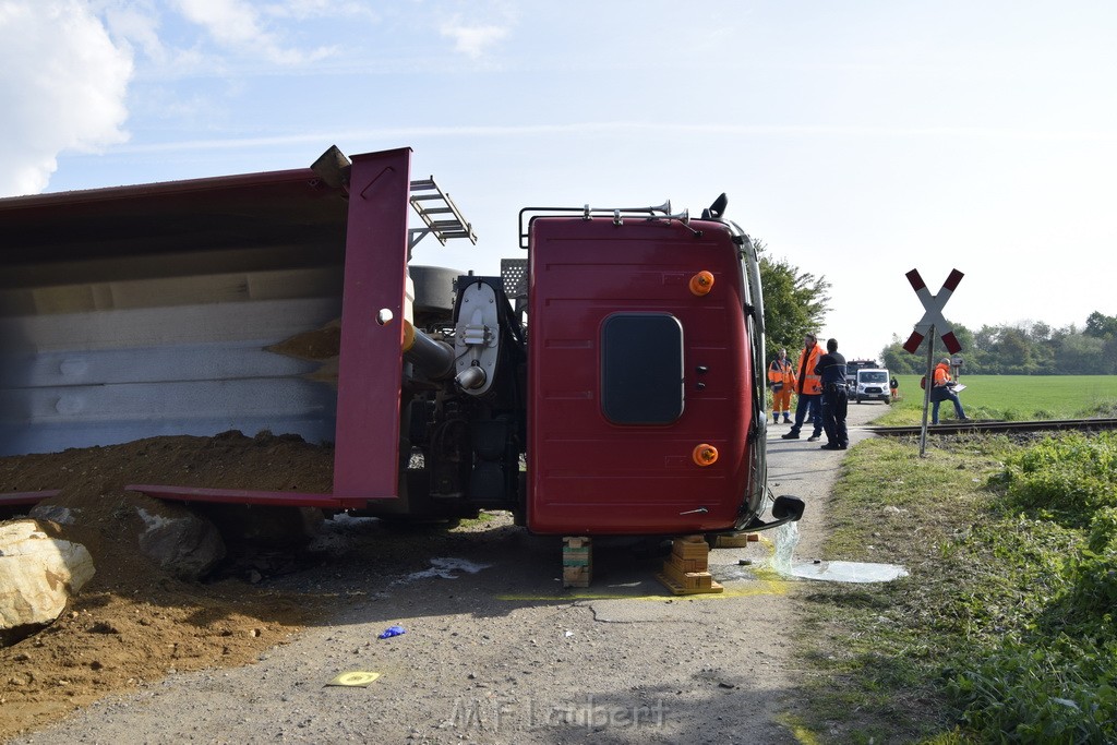 Schwerer VU LKW Zug Bergheim Kenten Koelnerstr P174.JPG - Miklos Laubert